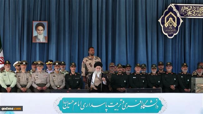 Leader: US desperately seeks to divide Iranians 2