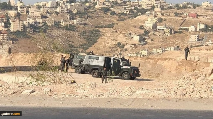 العدو الصهيوني يحاصر حيّا بالقدس تمهيدًا لهدمه  2
