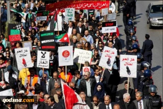 أمام مجلس النواب الأردني

اعتصام أمام البرلمان الأردني ضد اتفاقية الغاز مع "إسرائيل"