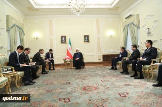 دکتر روحانی در دیدار سفیر جدید انگلستان در تهران:

اقدامات اروپا برای جبران خروج غیرقانونی آمریکا از برجام بسیار حائز اهمیت است