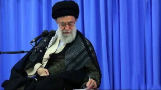 Rahbar: Hukuman Bagi Koruptor Harus Segera dan Adil