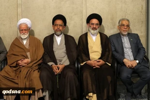 رهبر معظم انقلاب اسلامی در دیدار هزاران نفر از قشرهای مختلف مردم:

تمرکز شیطان بزرگ بر جنگ اقتصادی است/ملت با هوشیاری تحسین برانگیز اقدامات امریکایی ها، صهیونیستها و سعودی ها را در دی ماه گذشته به باد داد/ برجام نمونه واضح نتیجه مذاکره با آمریکا 6