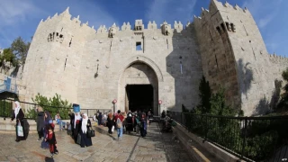 میدان شهدای فلسطین کجاست؟

باب العامود؛ گذرگاه تاریخ و میعادگاه مقاومت/نقطه اصلی تمرکز یهودی‎سازی در قدس