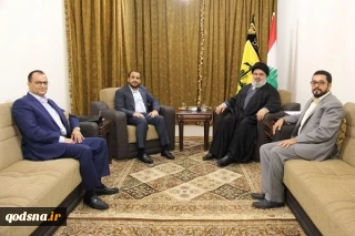 تم تناول الوضع السياسي والانساني في اليمن

وفد من أنصار الله يلتقي السيد حسن نصرالله