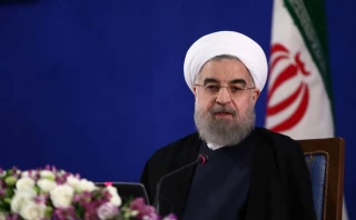 روحاني: العدو يريد إعادتنا إلى مربع ما قبل انتصار الثورة الإسلامية