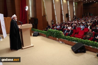 رئیس‌جمهور در مراسم افتتاح طرحهای بزرگ پتروشیمی مرجان،دماوند و پردیس:

تلاشگران صنعت نفت امروز گام بلندی در مسیر عزت ایران، تولید و اشتغال برداشتند