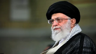 نداء قائد الثورة عقب جريمة الأهواز الإرهابية

جريمة الأهواز الإرهابية استمرارٌ لمؤامرة الحكومات العميلة لأمريكا في المنطقة الهادفة إلى زعزعة أمن إيران