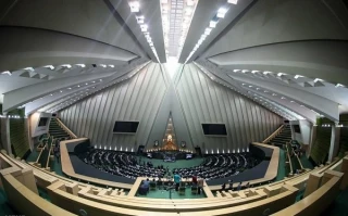 به ریاست لاریجانی؛

جلسه علنی آغاز شد/ سوال از وزیر ورزش در دستور کار مجلس