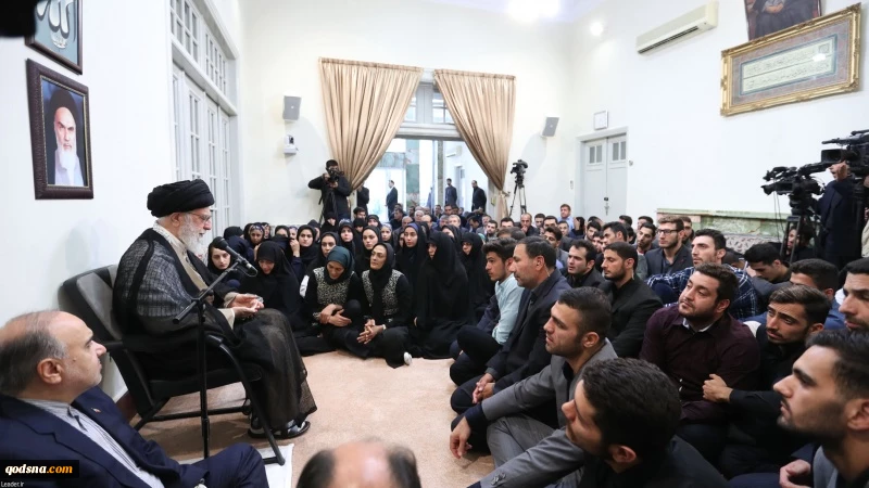 Rahbar: Kami akan Beri Hukuman Berat kepada Pelaku Teror di Ahvaz 2