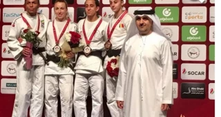سيسمح لأعضاء الوفد الرياضي التنافس وهم يحملون رموز وشعارات "دولة إسرائيل"

وفد رياضي إسرائيلي بصحبة وزيرة الرياضة في أبو ظبي