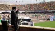 سخنرانی مقام معظم رهبری در استادیوم صد هزار نفری آزادی 10
