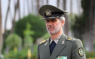 امیر حاتمی:

 اگر در مقابل یاغی‌گری آمریکا تلاش نکنیم، شاهد ظهور هیتلرهای جدید خواهیم بود