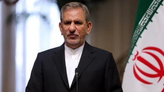 النائب الاول للرئيس الإيراني

الامريكان كرّسوا جهودهم منذ تأسيس الجمهورية الإسلامية للقضاء على الثورة الاسلامية
