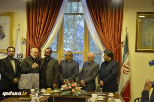 گزارش مراسم رونمایی از پوستر جشنواره بین‌المللی فیلم مقاومت 
 3