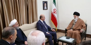 قائد الثورة الإسلامية لدى لقائه الرئيس العراقي 

العلاقات بين الشعبين العراقي والإيراني منقطعة النظير والمثال البارز عليها هو ‫مسيرة الأربعين