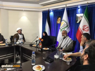 اعضاء اللجنة العليا لاقامة مراسم الذكري الأربعين لانتصار الثورة الإسلامية يلتقون كريمة الإمام الخميني(رض)

العميد نقدي: انجازات الثورة الإسلامية نتاج الجهاد المخلص للإمام الخميني/ زهراء مصطفوي: وحدةُ الكلمة هي رمز انتصار الثورة الإسلامية