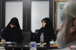 اعضاء اللجنة العلياء لاقامة مراسم الذكري الأربعين لانتصار الثورة الإسلامية يلتقون كريمة الإمام الخميني(رض) 3
