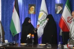 اعضاء اللجنة العلياء لاقامة مراسم الذكري الأربعين لانتصار الثورة الإسلامية يلتقون كريمة الإمام الخميني(رض) 14