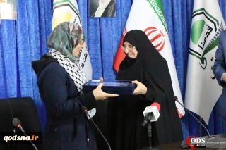 دیدار مادر شهید رزان النجار با دکتر زهرا مصطفوی یادگار امام(ره)+ تصاویر