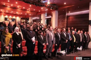 إحياء يوم التضامن مع الشعب الفلسطيني بطهران

السفير الفلسطيني في طهران مخطابا القادة العرب: أليس من العار ان نعتبر إيران عدوة واسرائيل صديقة؟