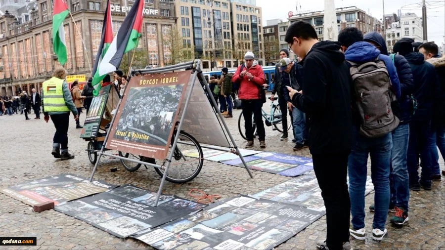 Aktivis Belanda melakukan aksi protes sendiri setiap minggu terhadap kezaliman Israel 4