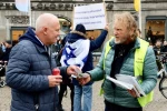 Aktivis Belanda melakukan aksi protes sendiri setiap minggu terhadap kezaliman Israel 10