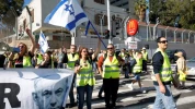 Aksi Unjuk Rasa Rompi Kuning Isreal 9