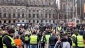 Demonstran Rompi Kuning Lancarkan Unjuk Rasa di Belanda