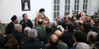 رهبر انقلاب در دیدار فرماندهان نیروی انتظامی:

کاری کنید که نیروی انتظامی در چشم مردم مقتدر، عادل و هوشیار باشد