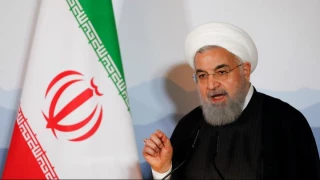 هذه الهزام دروس وعبرة لاميركا لتكف عن التدخل في شؤون الشعوب خاصة فلسطين وقضية القدس الشريف

الرئيس الإيراني: زيارة ترامب للعراق خلسة وتحت جنح الظلام هزيمة لاميركا