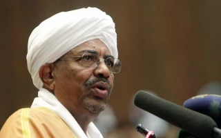 البشير يشدد على أن القضية الفلسطينية هي قضية "عقدية وليست سياسية"

الرئيس السوداني: لهذا السبب نصحونا بالتطبيع مع "إسرائيل"