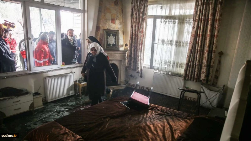 Pesawat Boeing 707 Jatuh atas Rumah Warga Tehran di Iran 5