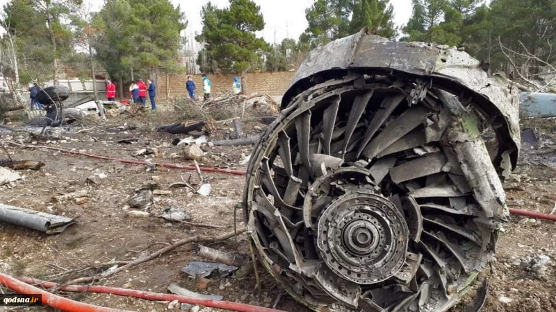 Pesawat Boeing 707 Jatuh atas Rumah Warga Tehran di Iran 11