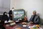 تقديم هدية حركة الإسلامي في فلسطين التذكارية لكريمة الإمام الخميني(رض)