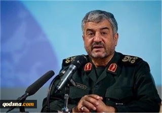 اللواء جعفري: انجازات الثورة الاسلامية لا يمكن حصرها في مجالي الأمن والدفاع
