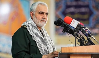 رداً علي ابتهاج المعادين للثورة واعداء الشعب الايراني من استقالة ظريف

اللواء سليماني: ابتهاج الأعداء من حدث ناجم عن قصور اداري لا تاثير له على ارادة الجمهورية الاسلامية ولا علي الانتصار الباهر لجبهة المقاومة
