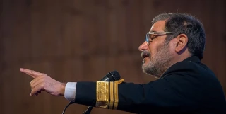 شمخانی در جمع خبرنگاران:

 جلز و ولزهای نتانیاهو تاثیری در حضور ایران در سوریه ندارد/ درباره توانمندی موشکی با کسی مشورت نمی‌کنیم