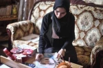 فتاة غزّية تبدع بفن البورتريه باستخدام المكياج 5