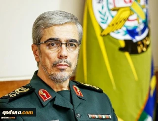 رئیس ستاد کل نیروهای مسلح:

مبارزه با تروریسم و دفاع از سوریه، دفاع همزمان از ایران و عراق است