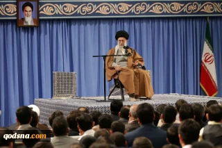 قائد الثورة الإسلامية: الاعيب امريكا ضد حرس الثورة لن تصل الي نتيجة