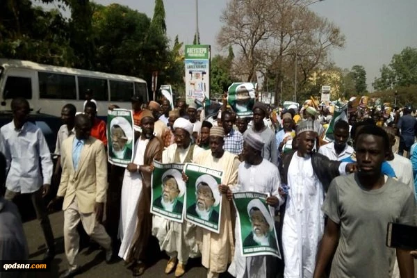 Nigerian army opens fire on protesters demanding release of Zakzaky
 2