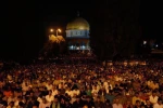 نصف مليون مُصل يحيون ليلة القدر في رحاب المسجد الأقصى 5