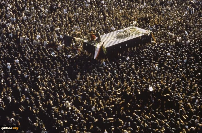 Iran Peringati 30 Tahun Kematian Imam Khomeini 2