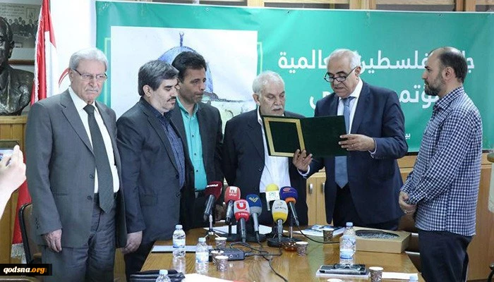مطلع عام 2020...

الإعلان عن موعد منح جائزة فلسطین الدولیة للأدب: الجائزة ستمنح لأفضل قصة أو روایة أو کتاب یحاکی الوجدان الإنسانی لفصول النکبة ومجازر الاحتلال الصهیونی لفلسطین
 2