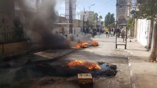 کمیته پیگیری امور فلسطینیان در لبنان؛

به منظور ایجاد تجدید نظر در تصمیم وزیر کار لبنان اعتصاب می کنیم 3