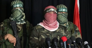 هناك فرصة حقيقية لحل قضيتهم

ابو عبيدة يحذر الاحتلال: ملف الجنود الاسرى عرضة للإغلاق نهائيا