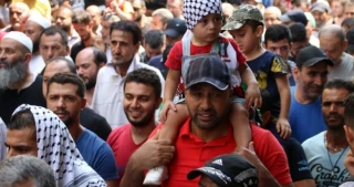 الفلسطينيون في لبنان يواصلون حراكهم للجمعة الرابعة