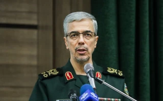 در بازدید از صنایع هوایی وزارت دفاع؛

سرلشکر باقری: در آستانه ساخت موتورهای هواپیما و بالگرد قرار داریم