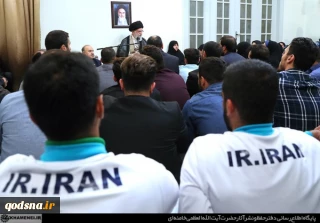 بازخوانی بیانات رهبر انقلاب در باب ورزش قهرمانی

در عین قهرمانی پیش چشم مردم  الگوی نجابت شوید/ میدان ورزش، میدان ترس و ملاحظه نیست/ تسلیم در مقابل هنجارهای استکباری هم مایه‌ افتخار نیست