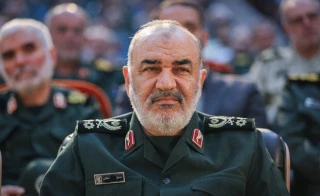 سردار سلامی:

هر پهپادی حریم هوایی ما را نقض کند سرنگون می‌شود
